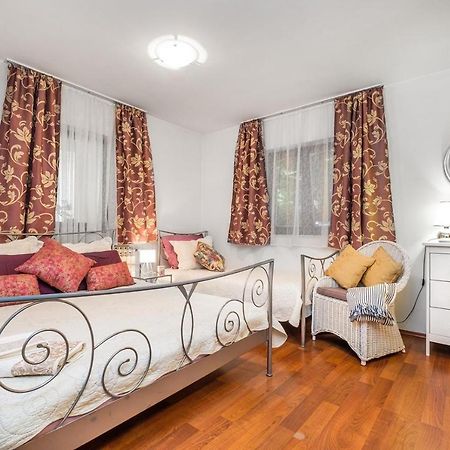 Apartments Suncani ซาเกร็บ ภายนอก รูปภาพ